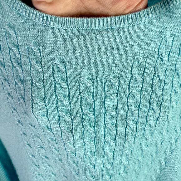 Pendleton Women's XL (Fits Sz Large) Baby Blue Cashmere Cable Knit Front Sweater - Picture 6 of 8